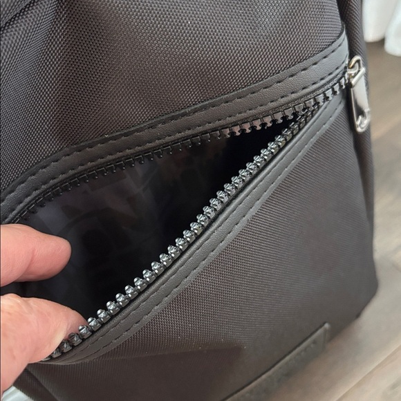 True Religion Yeta Sling Crossbody,3 zip compartments,credit card slots - Picture 8 of 16